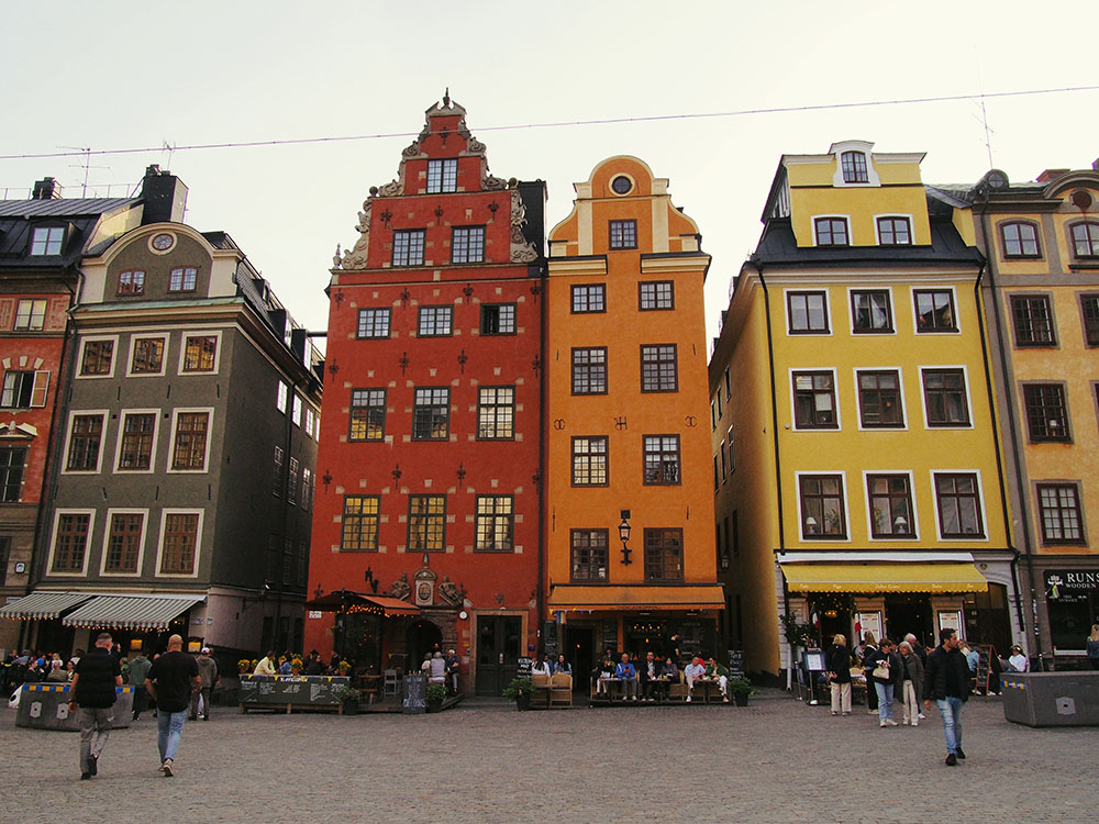 The colorful buildings of Stortorget
