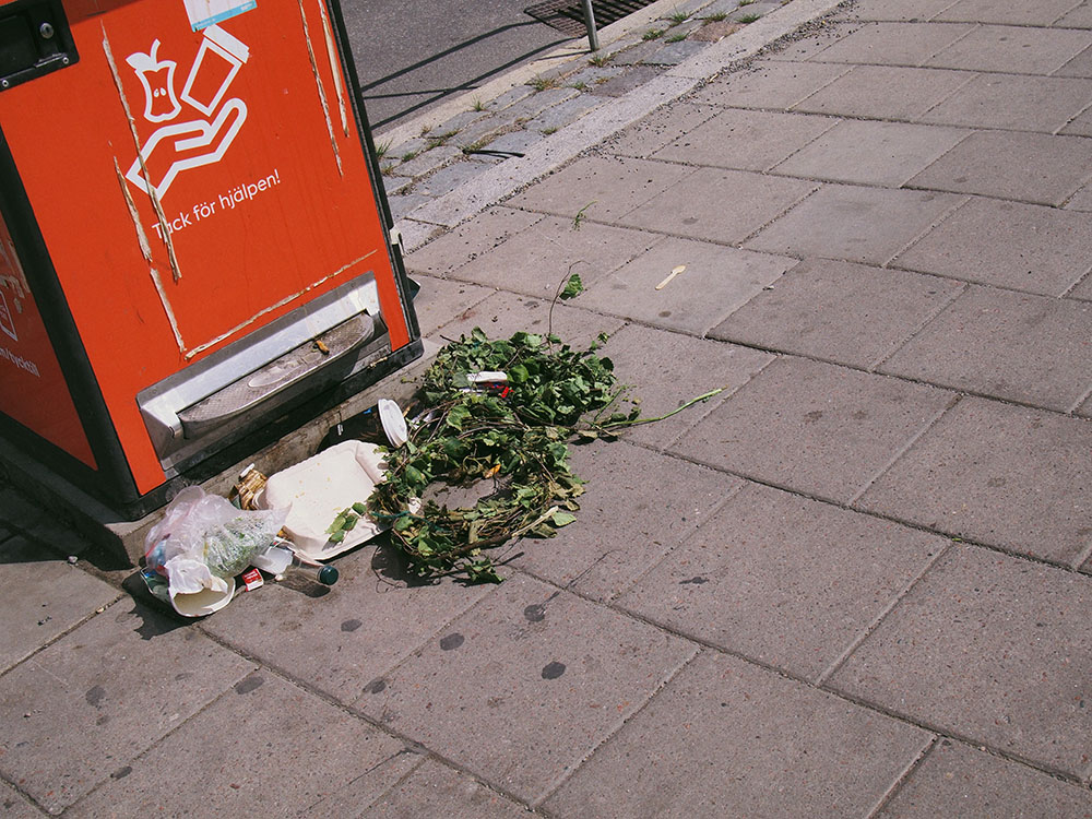 flower crowns by the trash